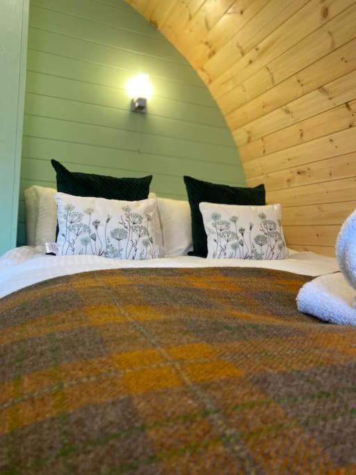 Seaview Lodges At Torlinnhe Fort William Exterior foto